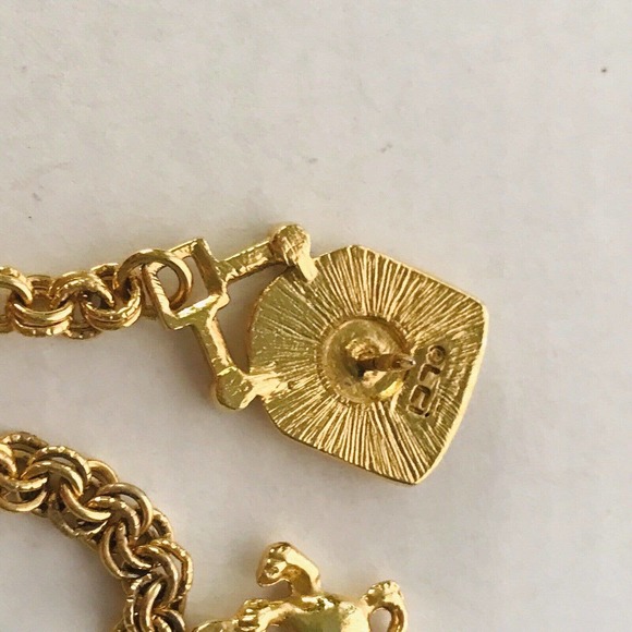 Tie Tack Gold Tone Crest LC Lion pins Double Brooch Chain Link - Picture 6 of 8